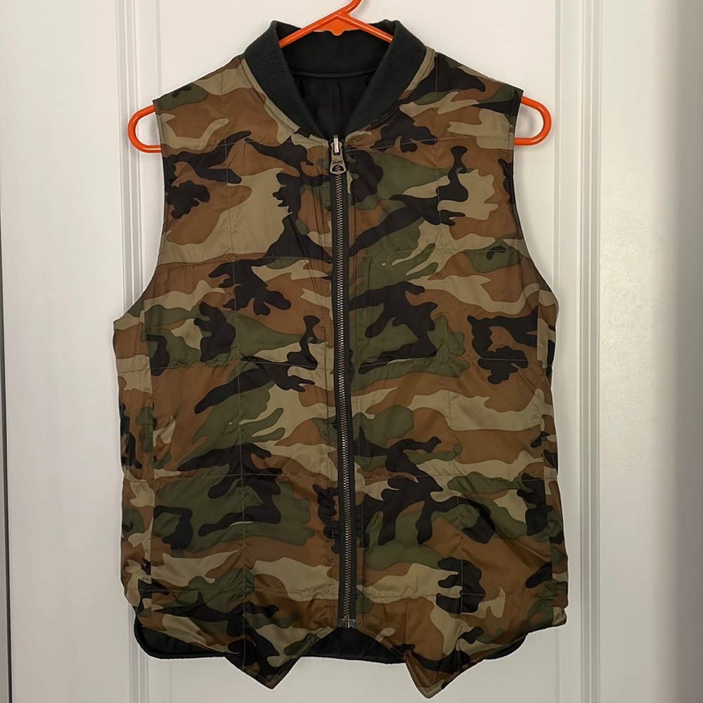 Reversible Puffer Jacket — Camo/Navy